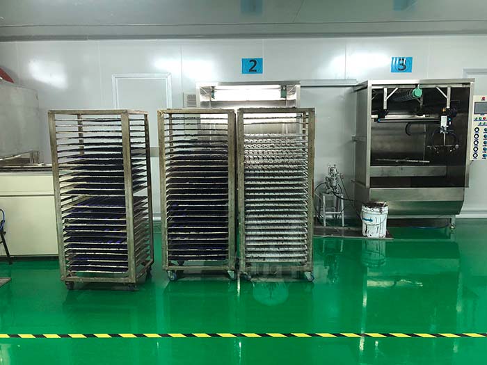 硅膠絲印噴涂車(chē)間